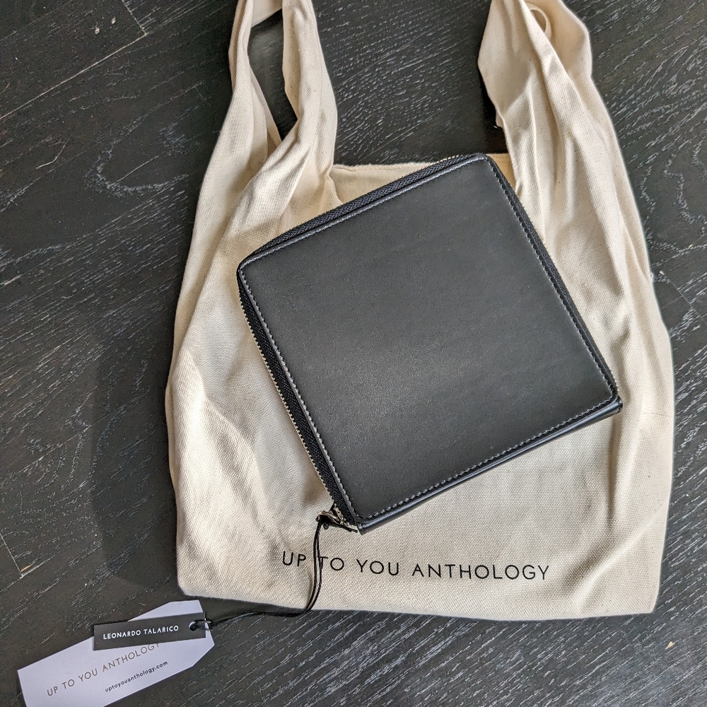 Italian black leather wrist bag